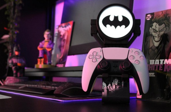 EXG Pro Cable Guys Batman Lights Up Ikon Phone and Controller Holder