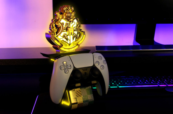 EXG Pro Cable Guys Harry Potter Hogwarts Lights Up Phone and Controller Holder