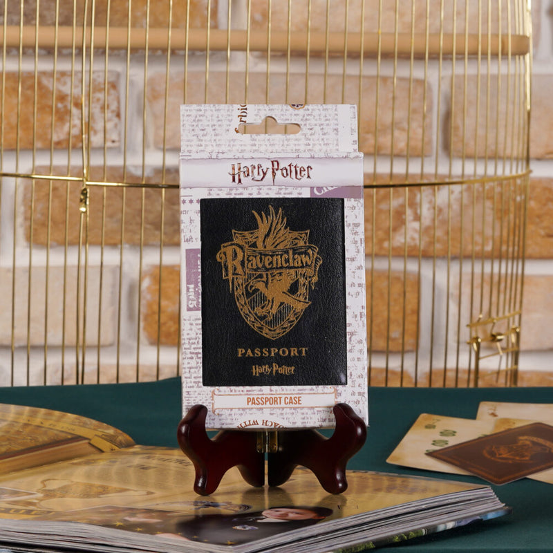 Harry Potter &amp; Wizarding World Passport Cover - Rawenclaw