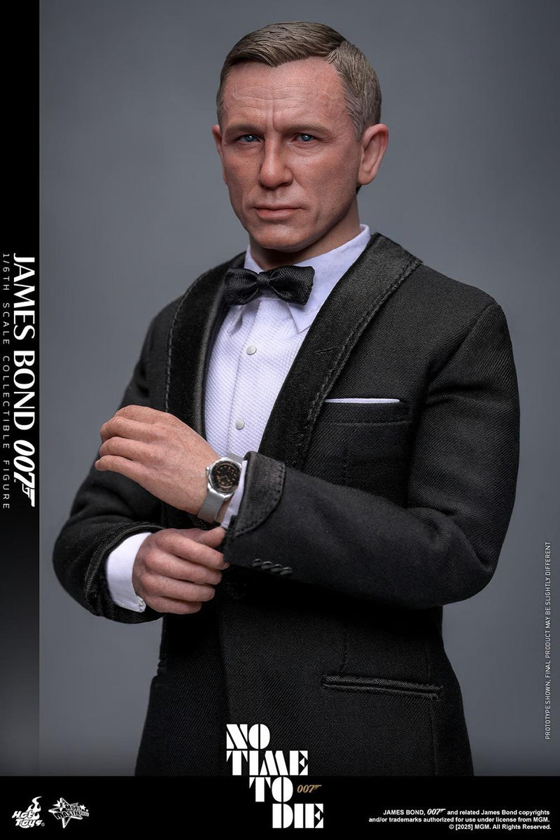 Hot Toys  James Bond 1/6 Ölçekli  Figür