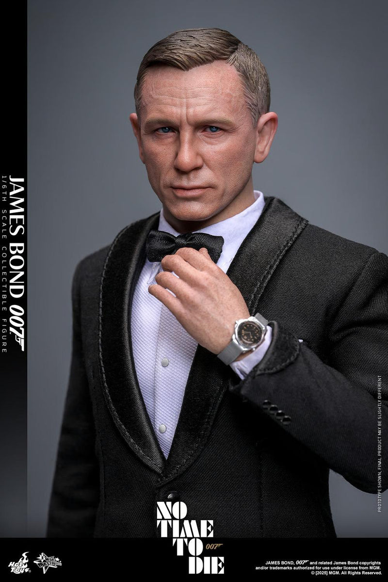 Hot Toys  James Bond 1/6 Ölçekli  Figür