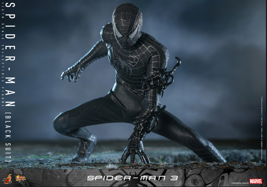 Hot Toys Spider-Man Black Suit Deluxe Version Sixth Scale Figure
