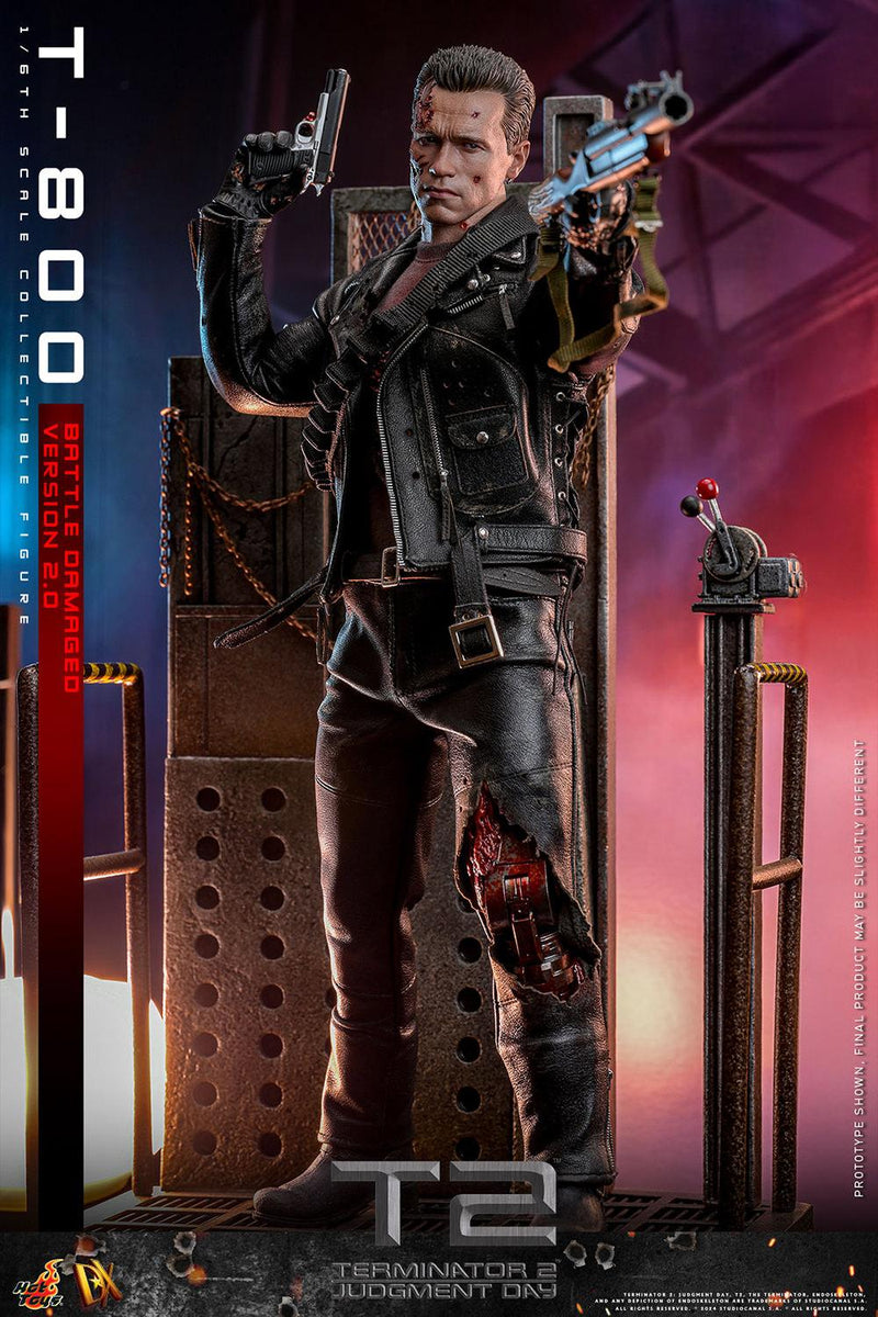 Hot Toys- Terminatör-800 (Battle Damaged Version 2.0) Sixth Scale Figure