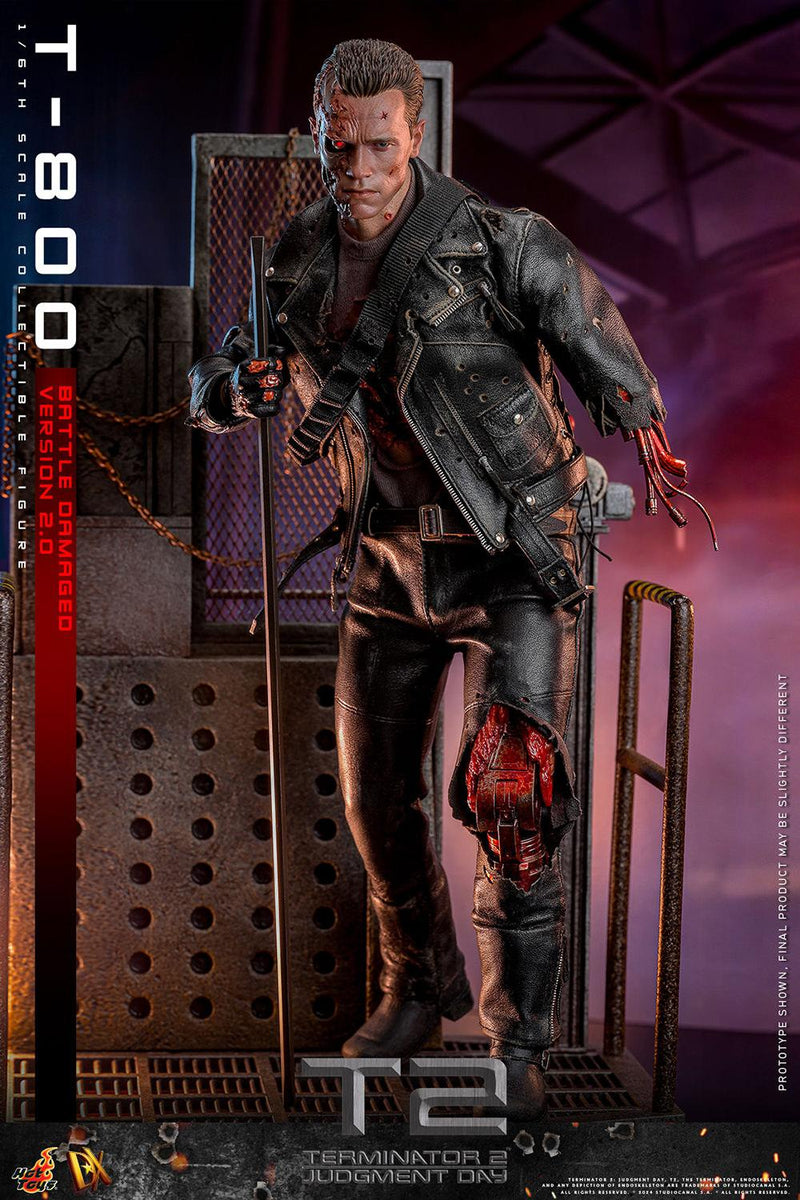 Hot Toys- Terminatör-800 (Battle Damaged Version 2.0) Sixth Scale Figure