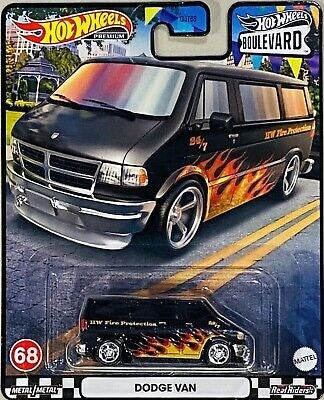 Hot Wheels Premium Dodge Van Boulevard 164