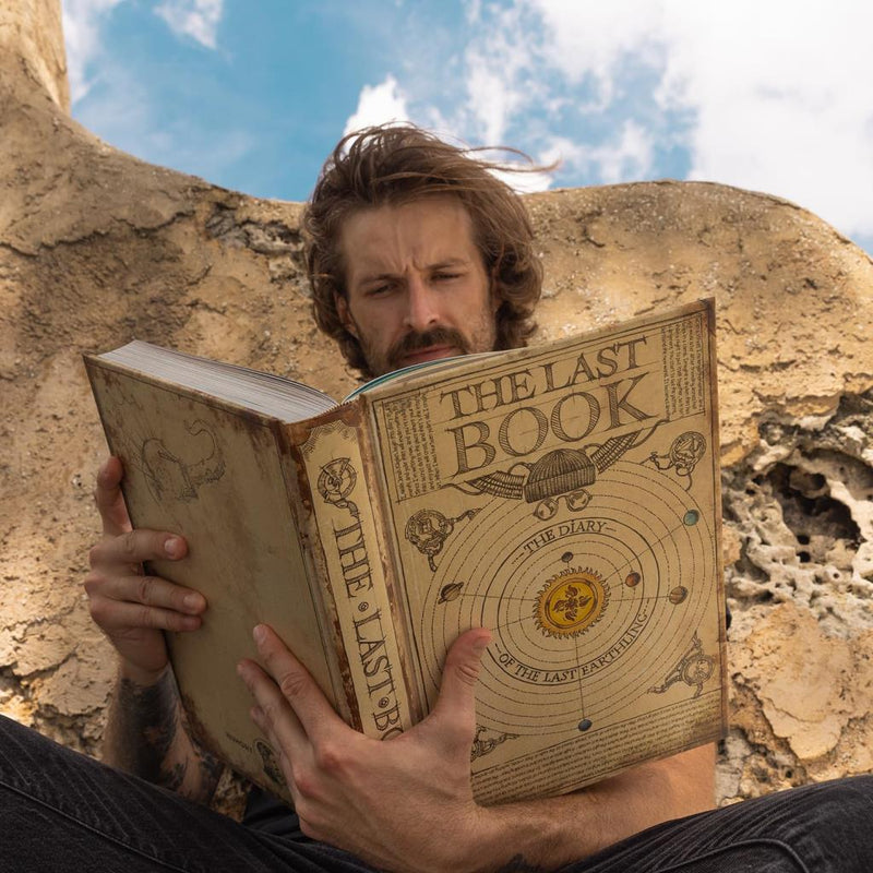 Hungry Minds- The Last Book. The Diary of The Last Earthling