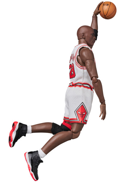 Medicom Toys Mafex- Michael Jordan (Chicago Bulls Home) Aksiyon Figür