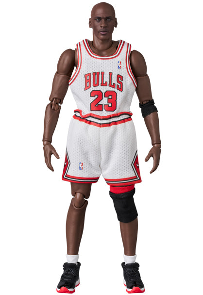 Medicom Toys Mafex- Michael Jordan (Chicago Bulls Home) Aksiyon Figür