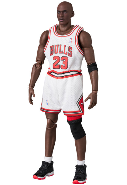 Medicom Toys Mafex- Michael Jordan (Chicago Bulls Home) Aksiyon Figür