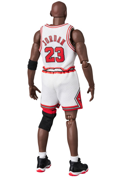 Medicom Toys Mafex- Michael Jordan (Chicago Bulls Home) Aksiyon Figür