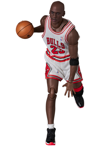 Medicom Toys Mafex- Michael Jordan (Chicago Bulls Home) Aksiyon Figür