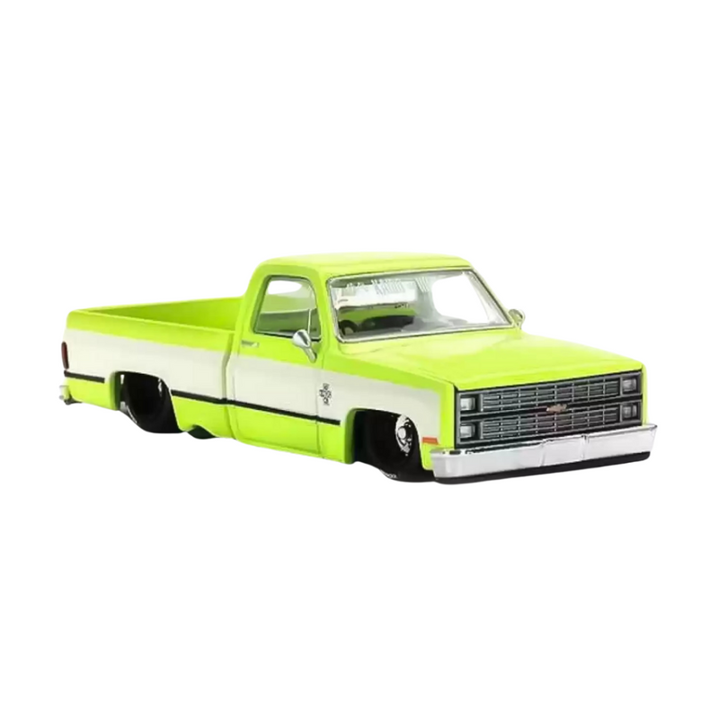Mini GT 1/64 Chevrolet Silverado KAIDO Flo Yellow V1