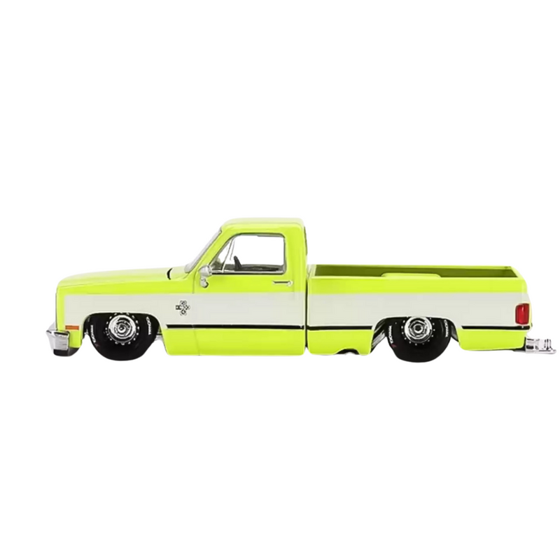 Mini GT 1/64 Chevrolet Silverado KAIDO Flo Yellow V1
