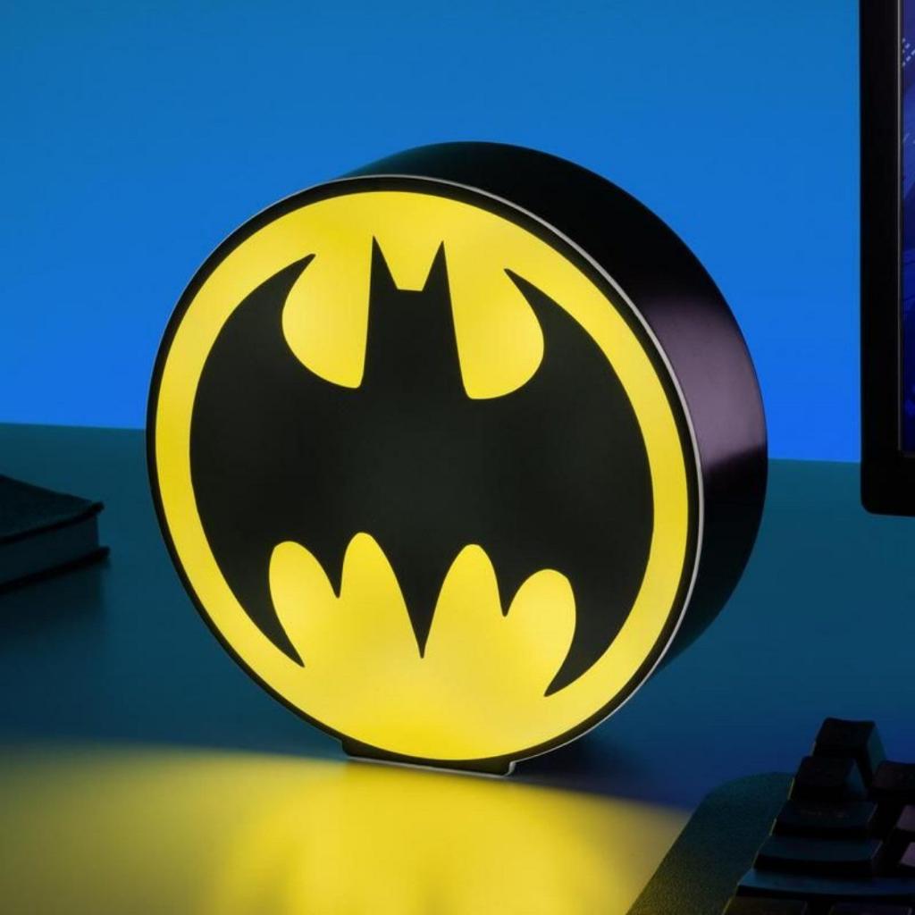 Paladone Batman Glow in the Dark Wall Clock with Decals, Officially Licensed DC Comics Superhero Home Décor for Kids, Teens and Adults, Battery Powered