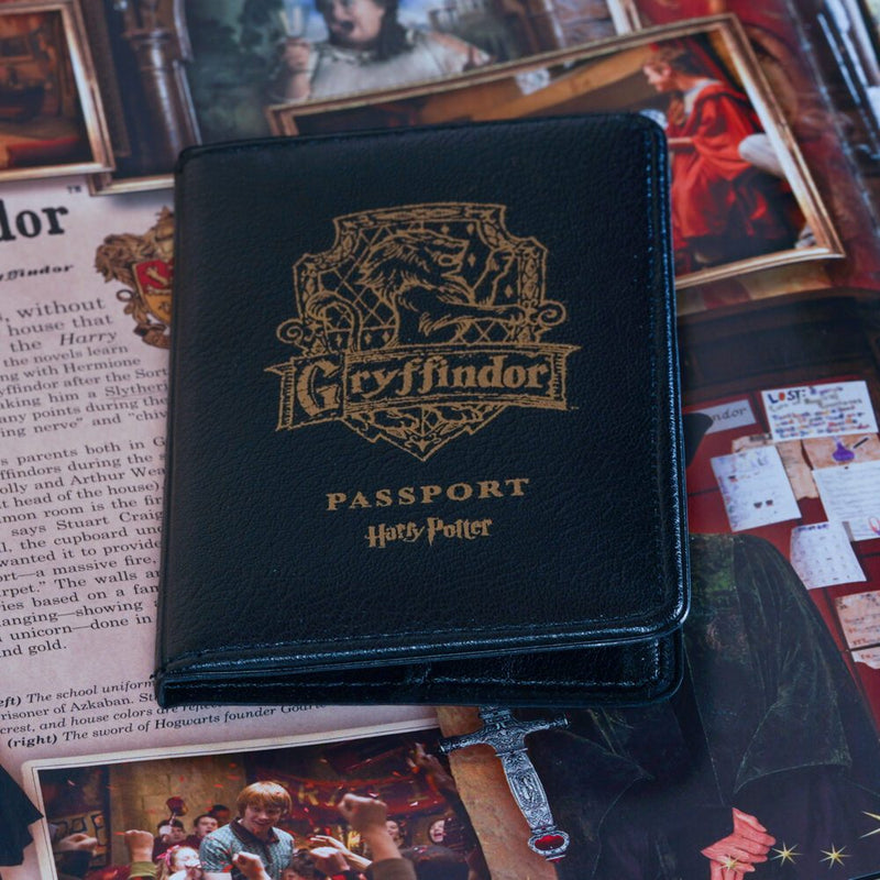 Wizarding World - Harry Potter - Passport Cover - Gryffindor